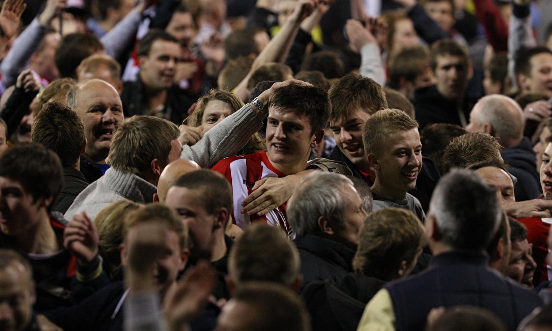 他在接发球 他在接发球